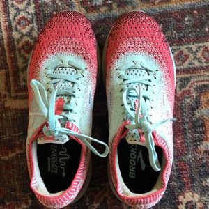 Women’s sneakers Brooks levitate size 8